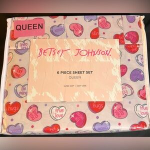 Betsey Johnson Queen 6pc Sheet Set Sweet Nothings Hearts NEW